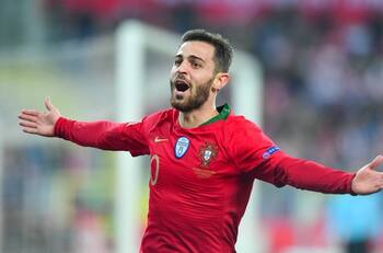 Bernardo Silva quedó solo y abrió el marcador con este gol para Portugal