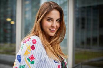 "Gané mucho escribiendo mi libro, traspasando mis emociones al papel": Belén Soto reflexiona sobre el amor propio tras problemas en su adolescencia