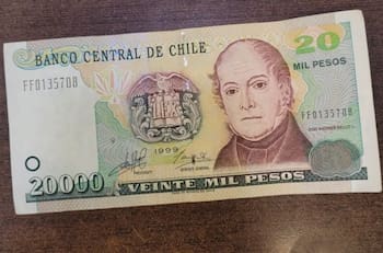 Numismática: Este es el billete antiguo de 20 mil pesos chilenos que se vende en $80.000