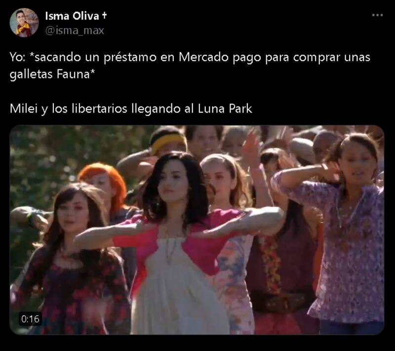 Así reaccionaron las redes sociales ante la presentación de su libro.