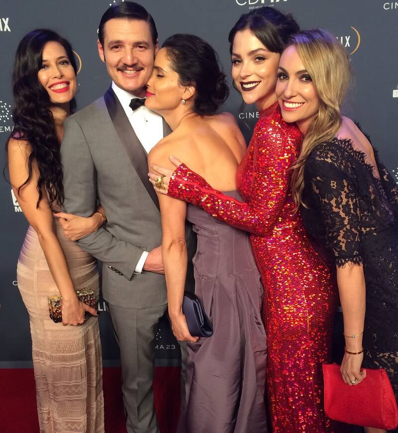 Las imágenes que compartió fueron de su primer encuentro. Créditos: @la_leovarela.