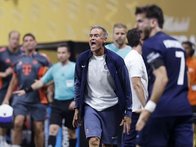 El insólito motivo por el que Luis Enrique sería sancionado si dirigiera en el fútbol chileno