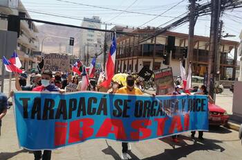 VIDEO I Iquique: marcha contra la delincuencia registró agresión a migrantes