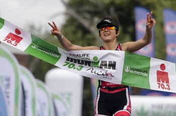 Leyenda viva: Bárbara Riveros ganó por sexta vez el Ironman de Pucón