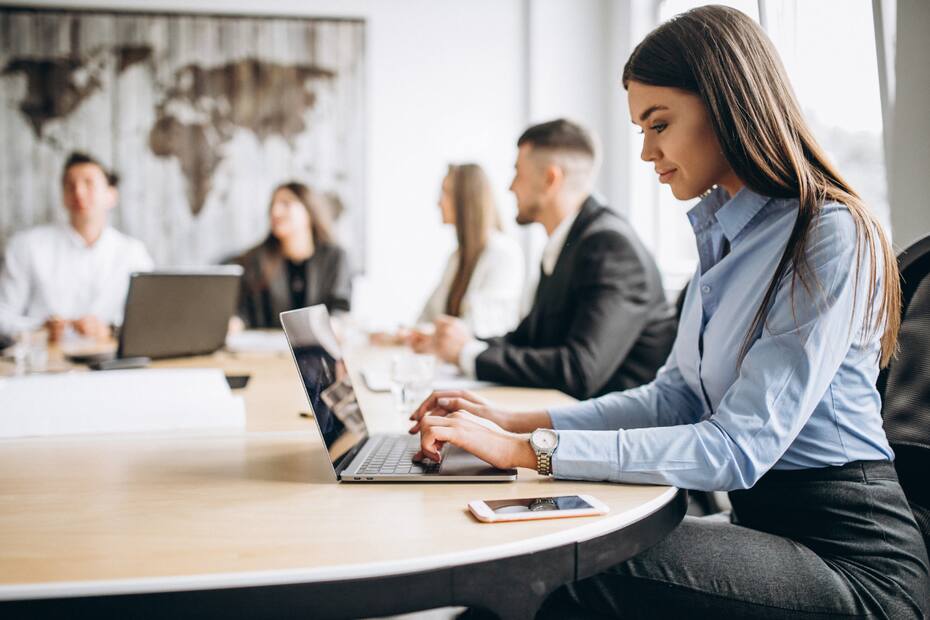 La empresa cuenta con cargos disponibles en varias ciudades del país.