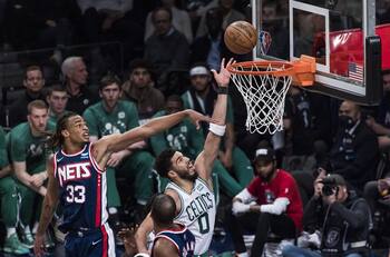 NBA: ¿Quiénes son los 10 jugadores más altos en la historia del basquetbol norteamericano?