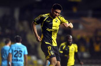 Ya conversa con un club extranjero: la inmediata respuesta de Francisco Salinas tras ser descartado por Colo Colo