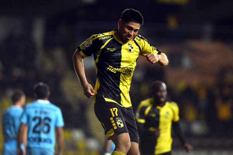 El lateral derecho fue descartado por Colo Colo, pero la desilusión duró poco, ya que conversa su arribo al Querétaro. Foto: Aton.