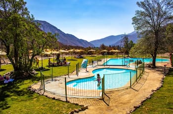 Este espectacular camping a una hora y 20 minutos de Santiago es perfecto si estás pensando en descansar y relajarte