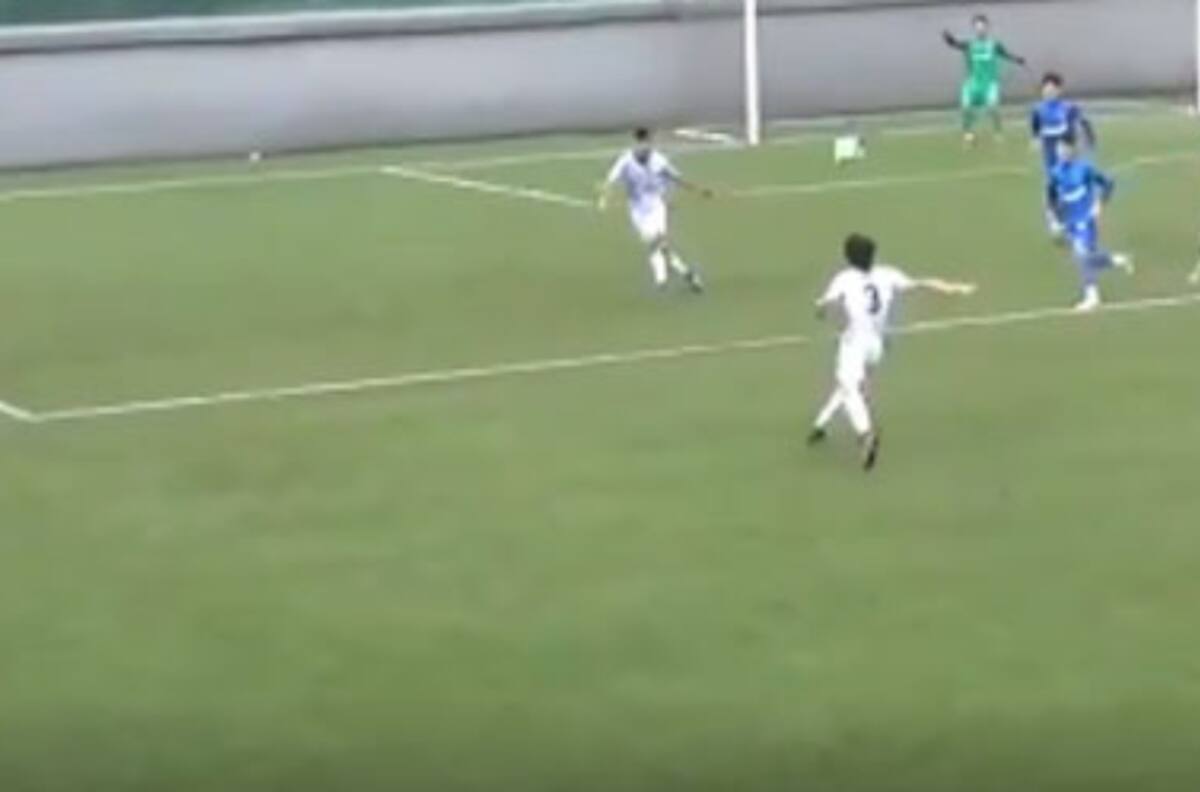 Joya del Besiktas se despachó un golazo ante el Kasimpasa en la categoría Sub 16