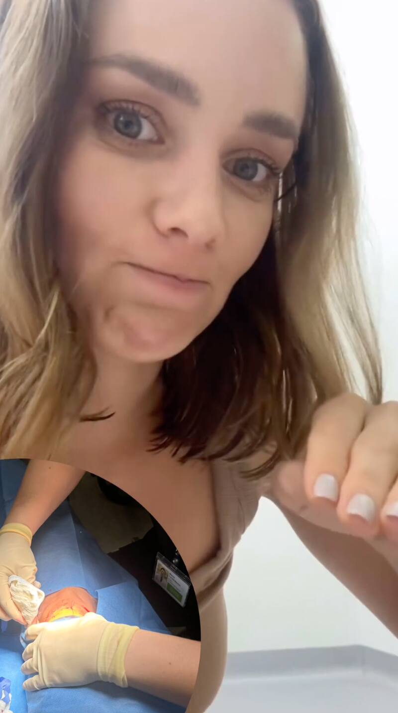 Kika Silva salió en silla de ruedas desde la clínica.