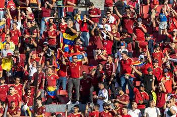GALERÍA: ¿La Roja visita en Chile? La multitud de hinchas venezolanos que llegaron al Estadio Nacional