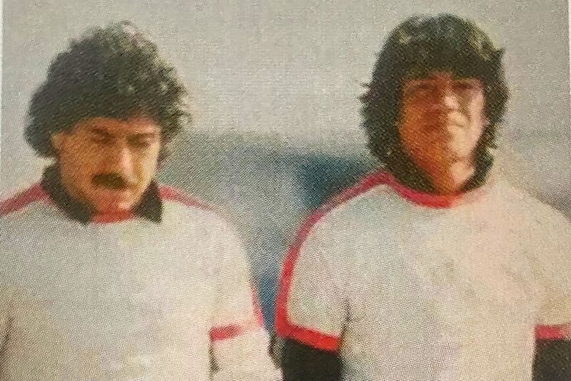 El delantero quillotano junto a Carlos Caszely. Foto: Libro El Acróbata del Gol de Gonzalo Valero.