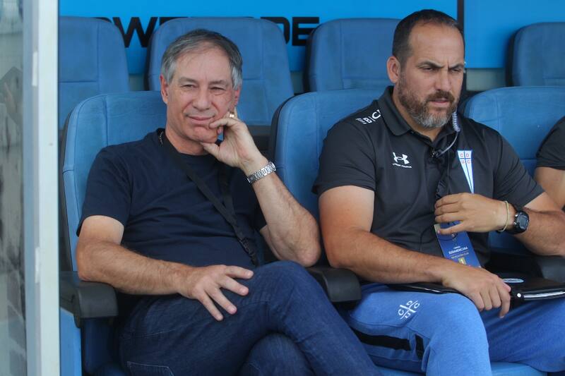 Ariel Holan sigue intentando darle un buen funcionamiento a su equipo. Foto: Agencia Aton.