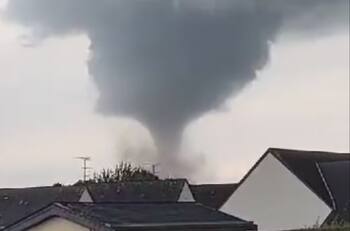 Video | Impresionante tornado fue registrado en Francia acompañado de tormentas de granizo