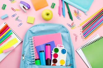 Tras polémicos retrasos: ¿Quiénes reciben útiles escolares gratis de Junaeb este 2024?