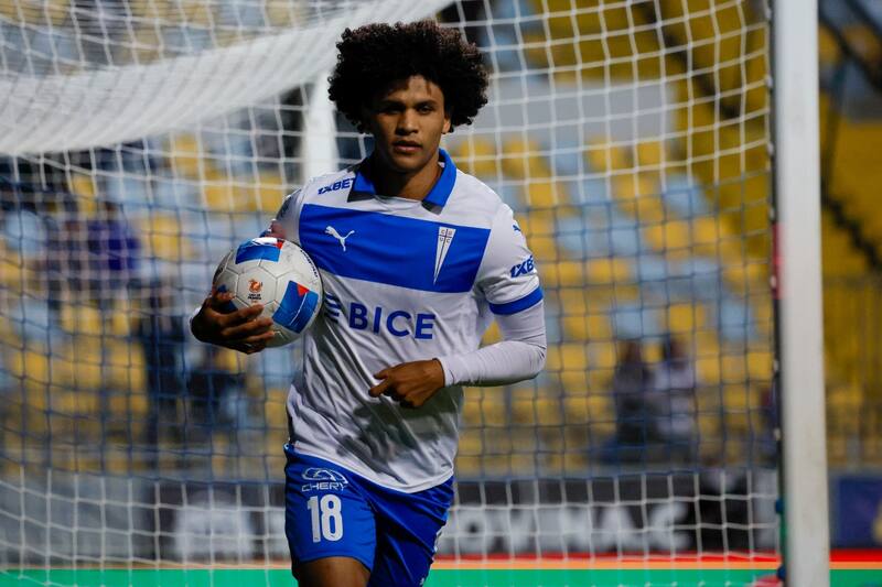 , jugador de Universidad Católica. Foto: Agencia Aton.