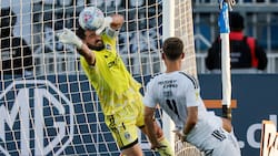 Fernando de Paul el salvador y Claudio Aquino el del gol: el 1 por 1 en la victoria de Colo Colo