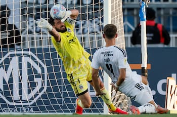 Fernando de Paul el salvador y Claudio Aquino el del gol: el 1 por 1 en la victoria de Colo Colo