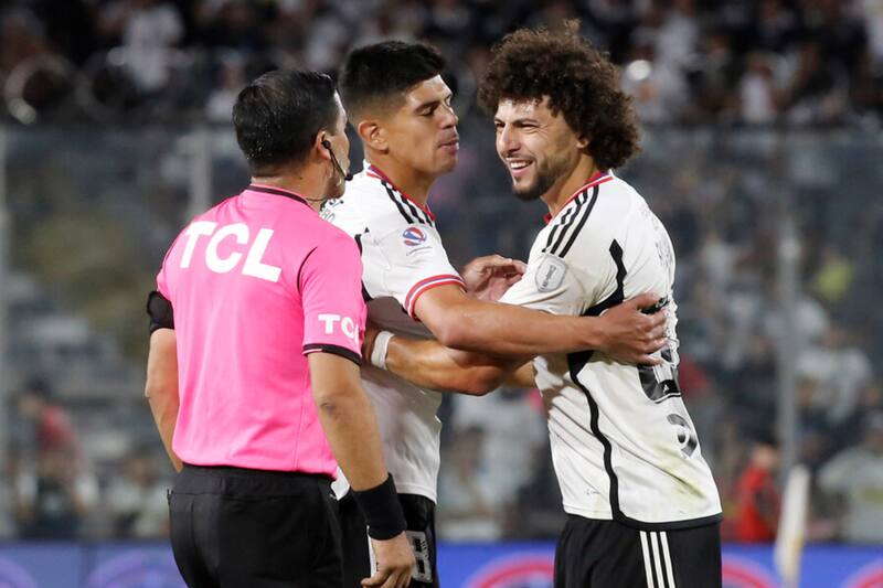 Maximiliano Falcón suma cuatro expulsiones en Colo Colo.