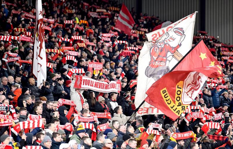 Los fanáticos siguen llenando los estadios donde se juega la Champions League, pero aún no todos están acostumbrados al nuevo formato.