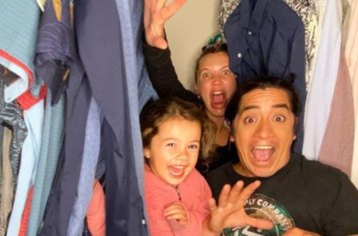 “Su primera parrilla”: Fernando Godoy mostró el talento parrillero de su hija Lua para el partido de Chile