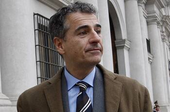 Andrés Velasco: Por qué en redes sociales vinculan al ex ministro con la crisis de Kazajistán