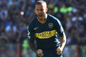 Johnny Herrera jura de guata que Darío Benedetto estaba listo en la U: “Se cayó por el sueldo”