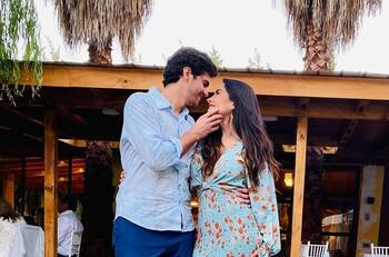 “Escapadita santiaguina”: Yamna Lobos y su esposo, Rodrigo Ramírez, disfrutaron de romántica cita nocturna