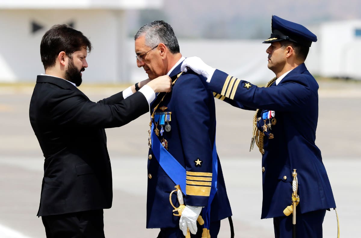 ¿Quién es el general Hugo Rodríguez González, el nuevo Comandante en Jefe de la FACH?