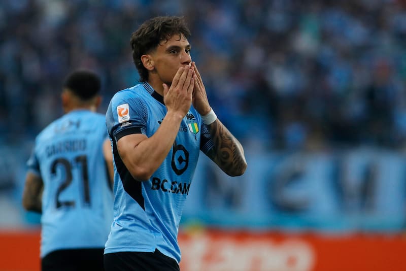 Todo indica que seguirá el 2026 en el plantel. Foto: Aton.