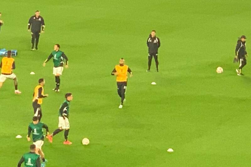 fueron recibidos con pifias