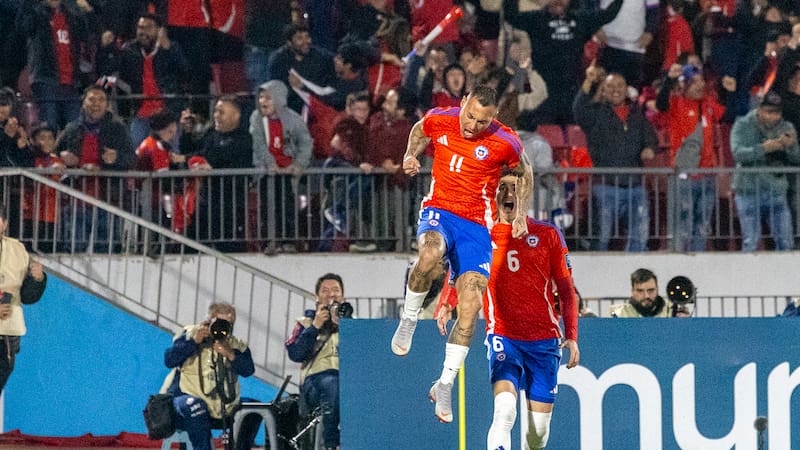 VIDEO | El Estadio Nacional explotó tras el gol de Eduardo Vargas para Chile contra Brasil