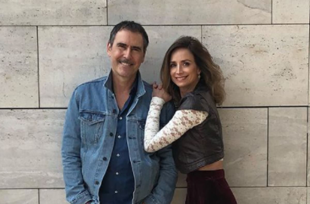 Así fue la romántica escapada de María José Prieto y Cristián Campos a la nieve cordillerana