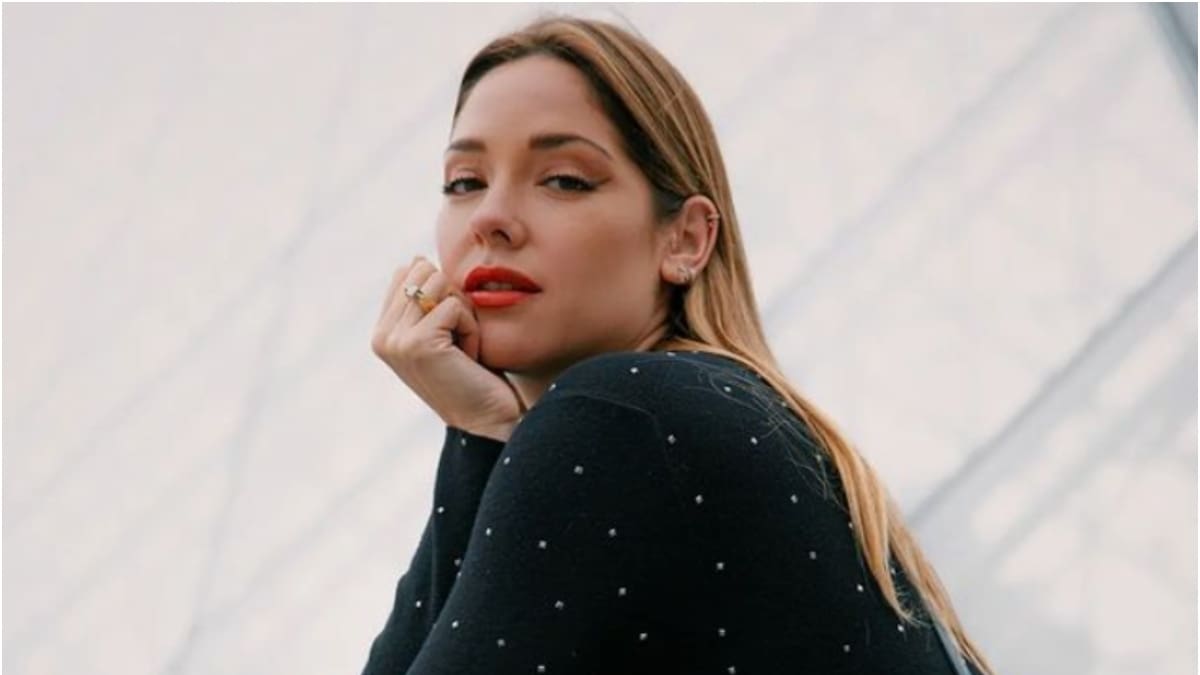 "Sacando mis cachitos al sol": Kel Calderón impactó en redes sociales con un look más casual