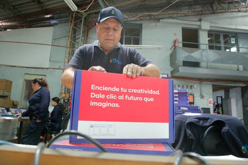 Como uno de los requisitos para recibir las Becas TIC es cursar 7º básico en un establecimiento municipal.