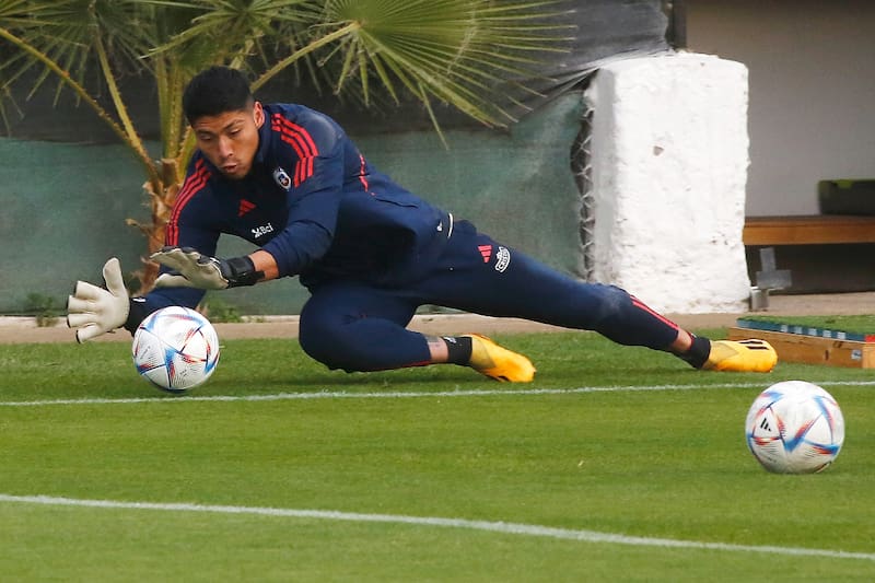 Brayan Cortés entrenando con La Roja. Foto: Agencia Aton