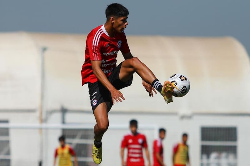 Darío Osorio quedó fuera de La Roja sub-23 por decisión de Eduardo Berizzo. Foto: Aton