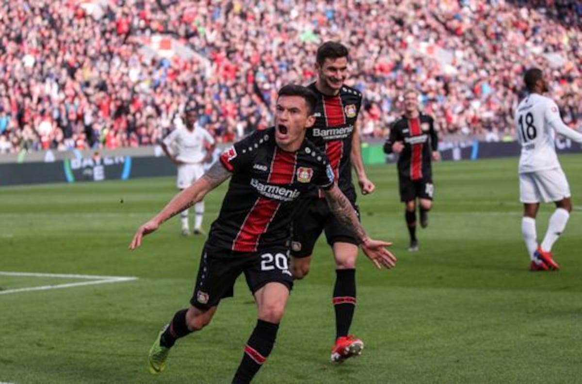 Alario y el encuentro ante Aránguiz: "Vamos a disfrutar el partido en contra"