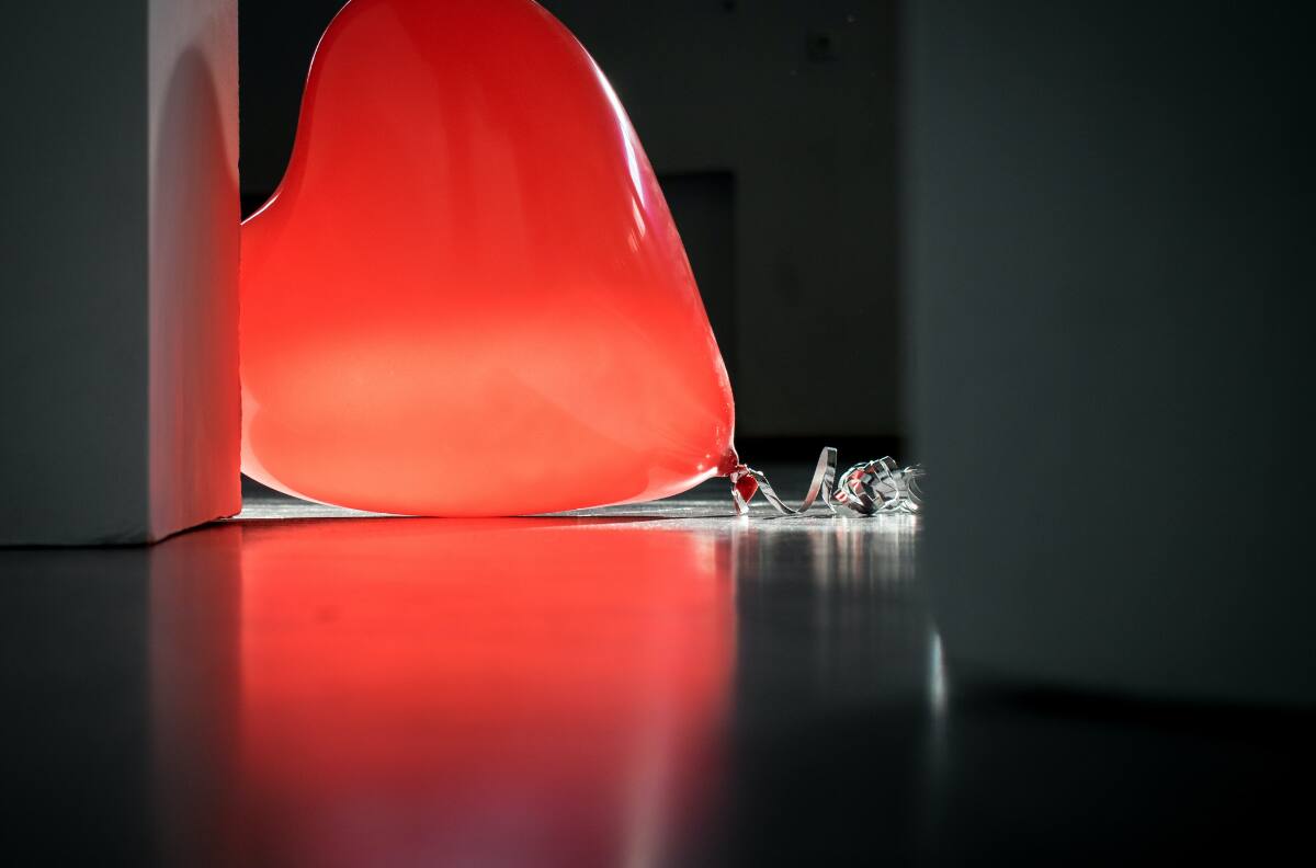 Es una técnica de manipulación: Conoce qué es el "love bombing" y cómo identificarlo en tu pareja