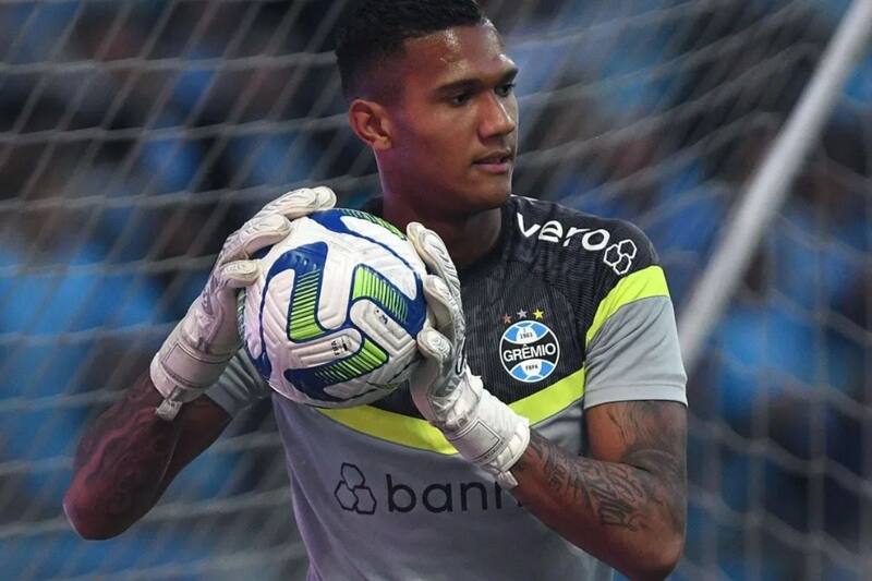 no vendría al fútbol chileno, según informan medios brasileños.