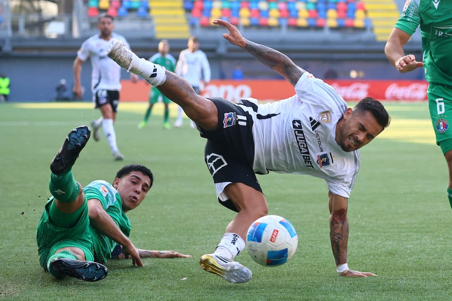 Marcos Bolados frente a Audax Italiano. Foto: Aton.