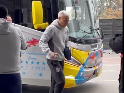 Partido especial: así fue la llegada de Eduardo Vargas al Estadio Nacional para jugar ante la U