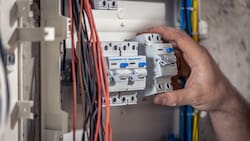 Cortes de luz programados para este viernes: Enel confirmó que 5 comunas se verán afectadas el 20 de febrero