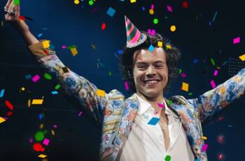 Derrocha estilo: Estos son los looks más icónicos que Harry Styles ha lucido en las alfombras rojas