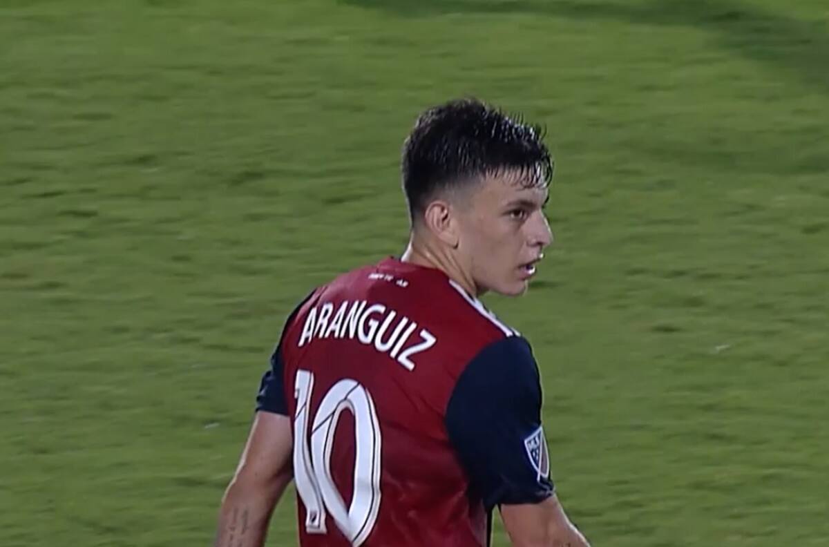 En EE.UU advierten: "Pablo Aránguiz busca opciones para salir de Dallas"