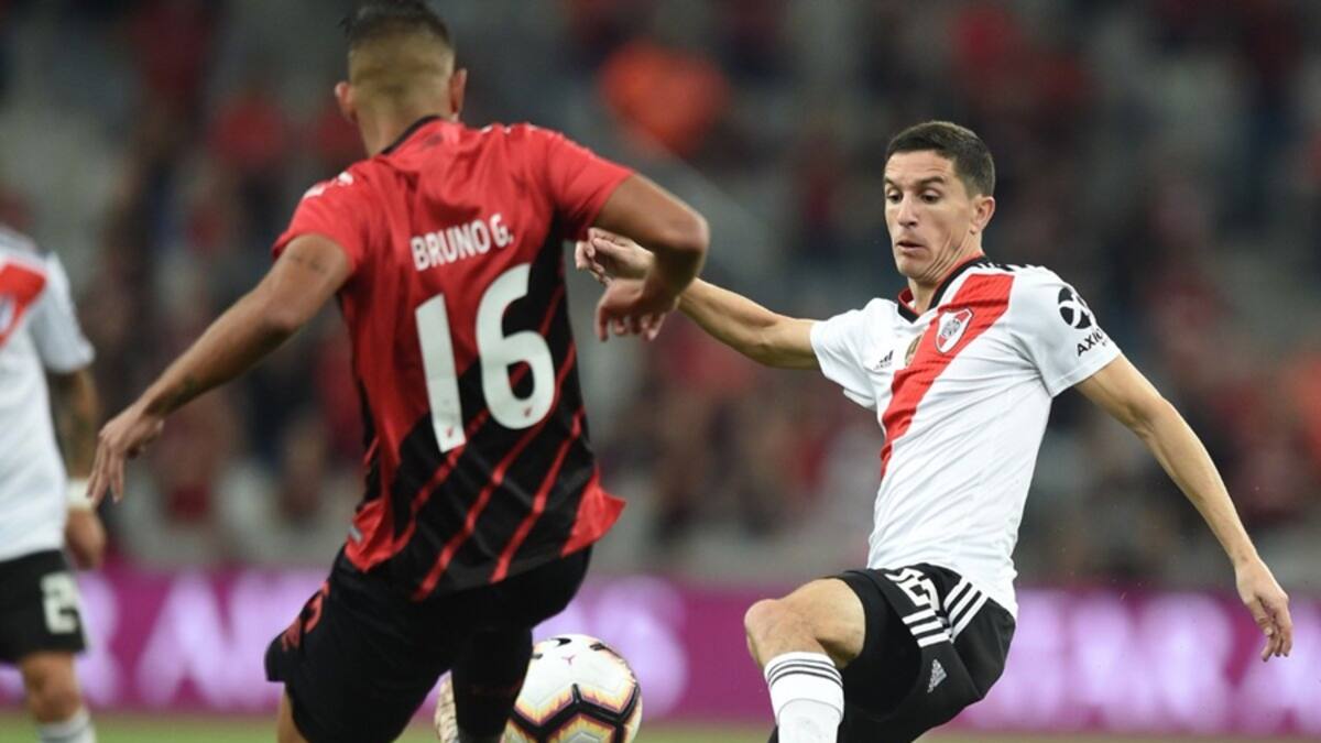 Paranaense pegó primero y se quedó con la ida de la Recopa ante River