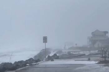 VIDEO | Huracán Nicole azotó costa Este de Florida dejando dos personas fallecidas y cientos de damnificados