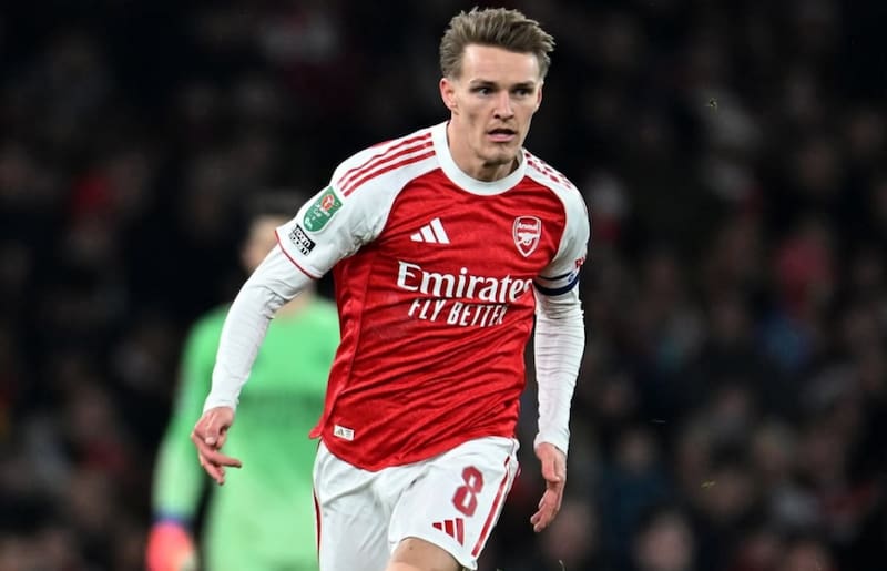 manifestó su deseo de salir del Arsenal a fin de temporada