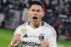 Al clásico rival: Óscar Opazo podría remecer el mercado de fichajes en el fútbol chileno